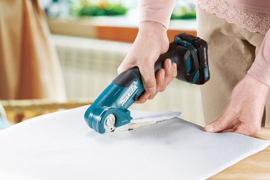 MAKITA CP100DWA nożyce nóż tarczowy 12V 2,0Ah torba