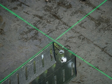 DEWALT DW088CG laser krzyżowy zielony 20m + statyw