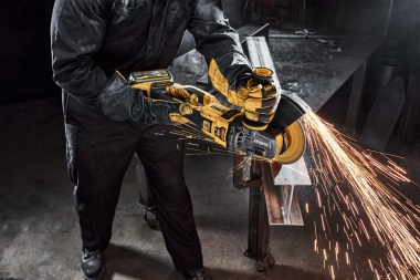 DEWALT DCG460NK szlifierka kątowa 230mm 54V bez akumulatora walizka