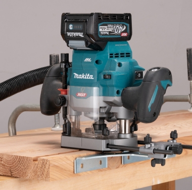 MAKITA RP001GZ AWS frezarka górnowrzecionowa 6, 8, 12mm 40V bez akumulatora