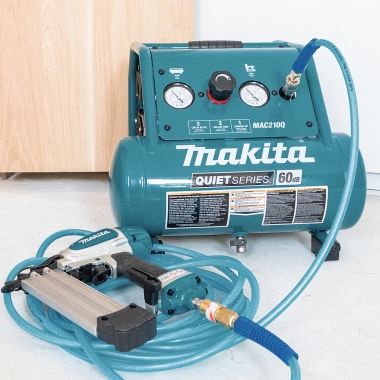 MAKITA MAC210Q sprężarka kompresor bezolejowy 7,6L 9,3bar